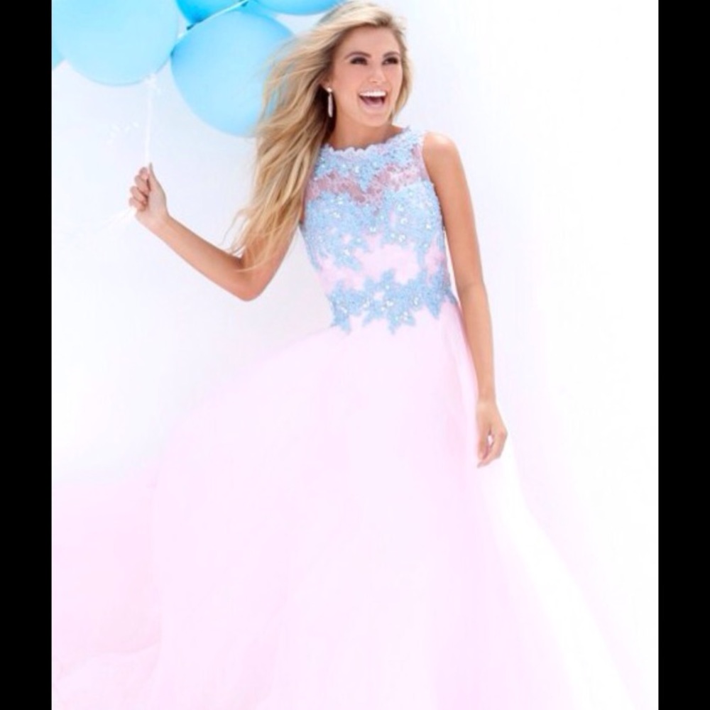 Tony Bowls Le Gala Pink & Blue Size 6 Gown NWT